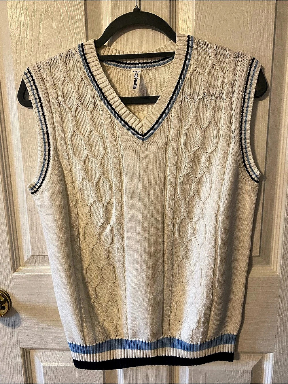 KID NATION Cable Knit Sweater Vest White V-Neck Blue Striped Preppy XL 10-12Y